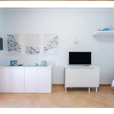 بيت للعطل House With Private Garden شيا