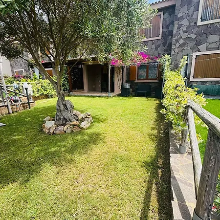 House With Private Garden Holiday home *